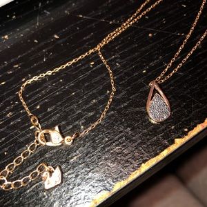 Swarovski necklace: gold chain/black stones